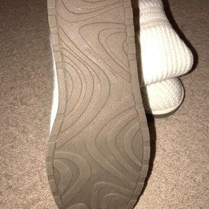 never worn white boots